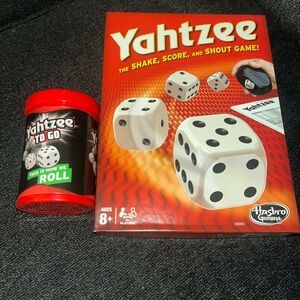 Hasbro Yahtzee To Go - Red and Black